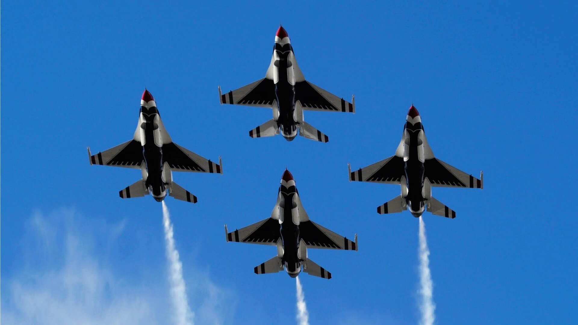 开云体育app-青春风暴击沉航母，雷霆非典型胜利背后的季后赛新逻辑